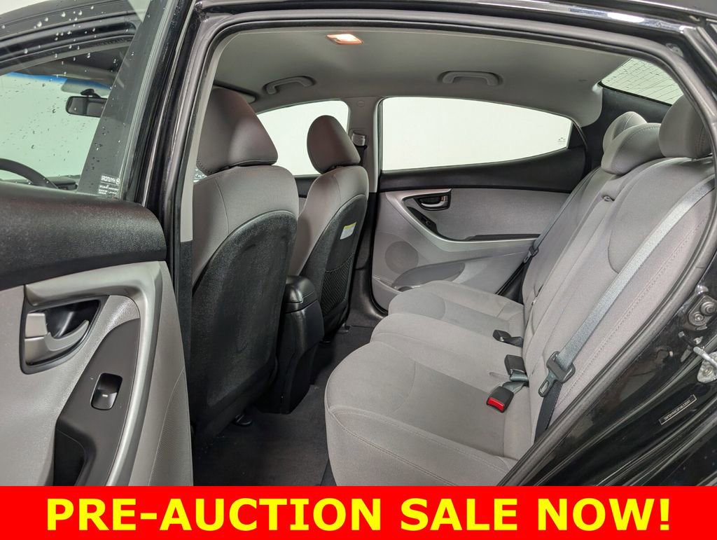 Used 2015 Hyundai Elantra SE image 21