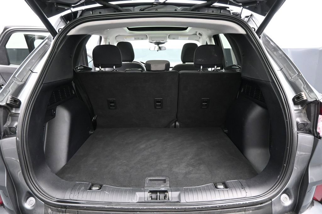 Used 2022 Ford Escape SE w/ SE Sport Appearance Package FWD image 25