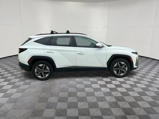 Certified 2025 Hyundai Tucson SEL AWD/4WD image 13