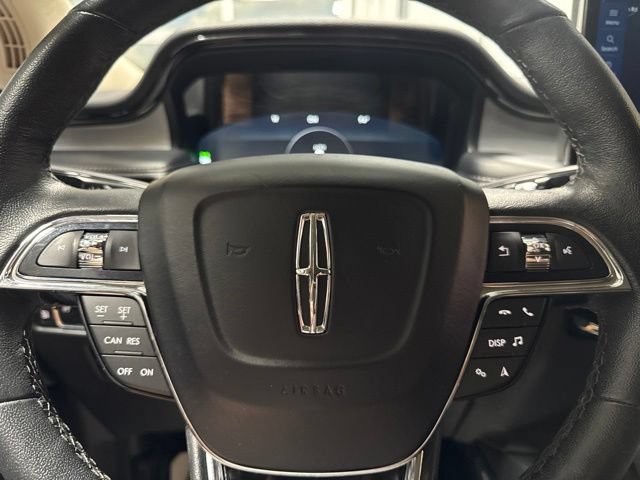 Used 2023 Lincoln Nautilus AWD w/ Premium Package image 13