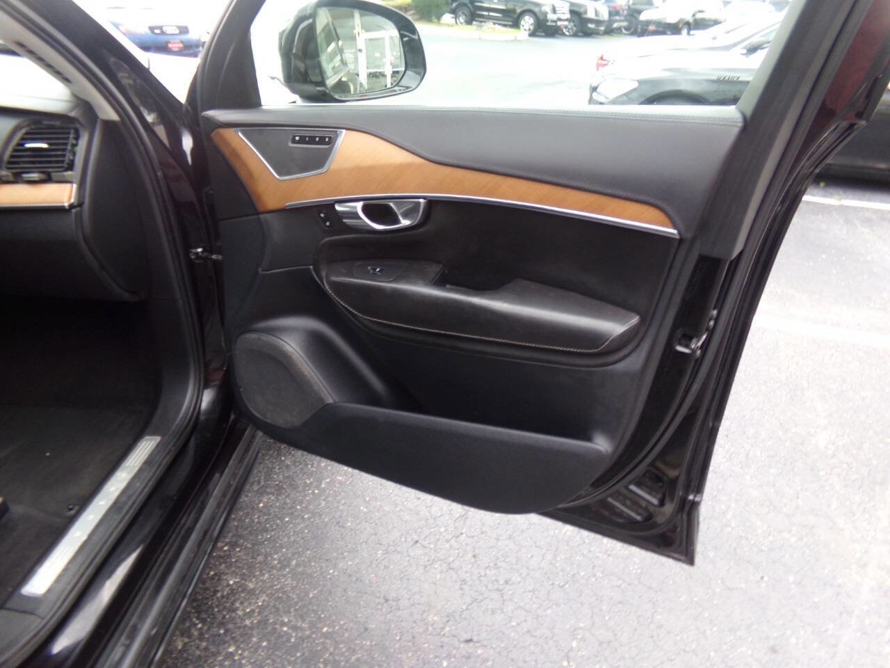 Used 2016 Volvo XC90 T6 Inscription image 35