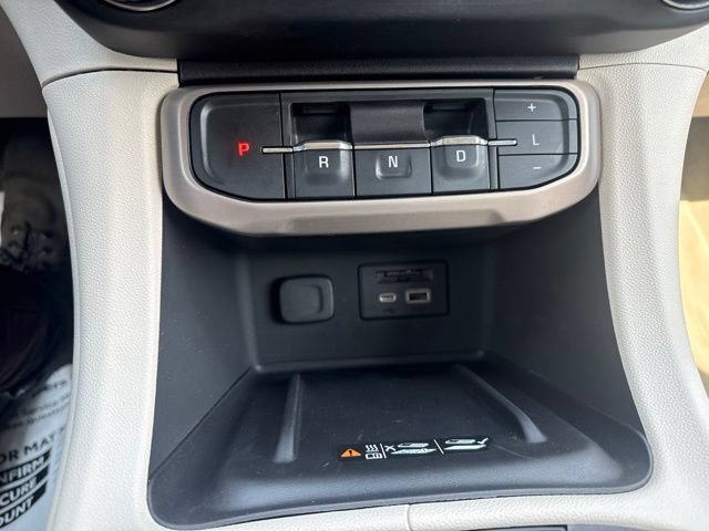 Used 2023 GMC Acadia Denali AWD/4WD image 32