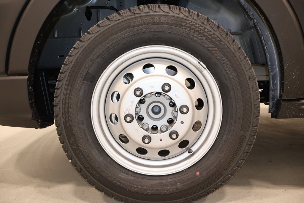 New 2026 Ford Transit 250 148 Medium Roof image 31