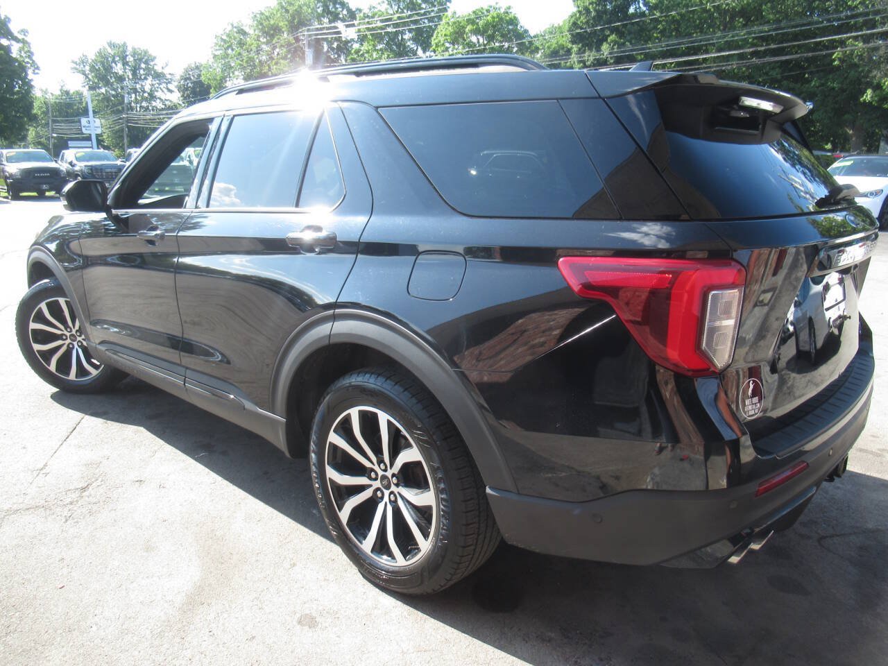 Used 2020 Ford Explorer ST w/ Premium Technology Package AWD/4WD image 18