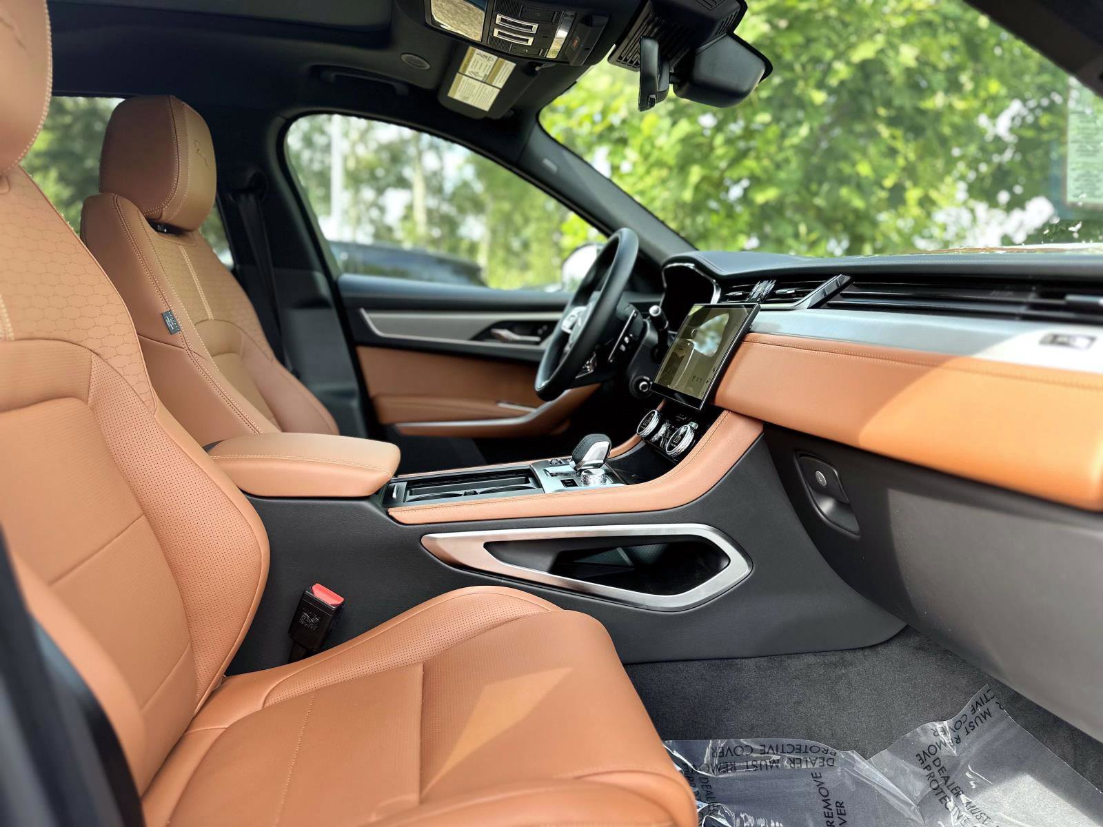 New 2026 Jaguar F-PACE R-Dynamic S image 7