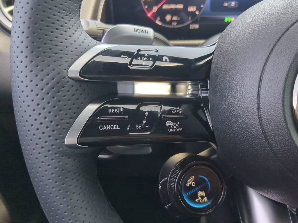 New 2024 Mercedes-Benz GLB 35 AMG 4MATIC image 22