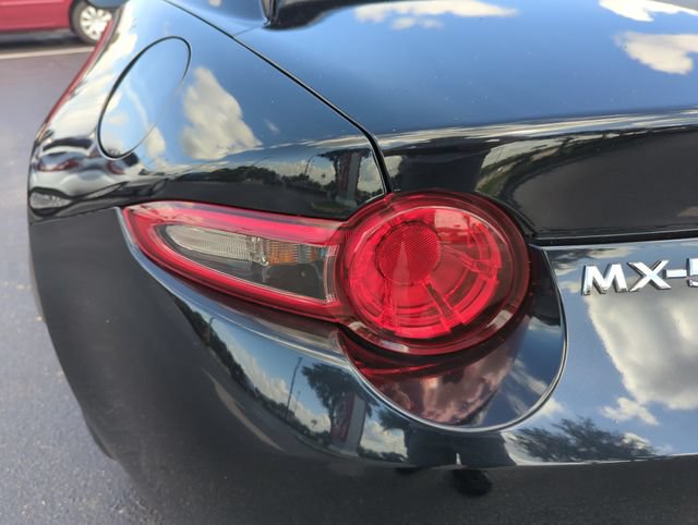 Used 2021 MAZDA MX-5 Miata RF Grand Touring RWD image 18
