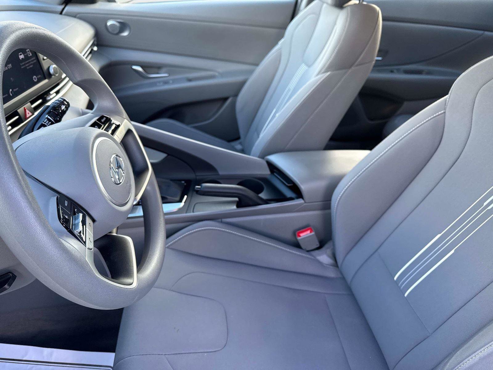 Used 2023 Hyundai Elantra SEL w/ Cargo Package image 20