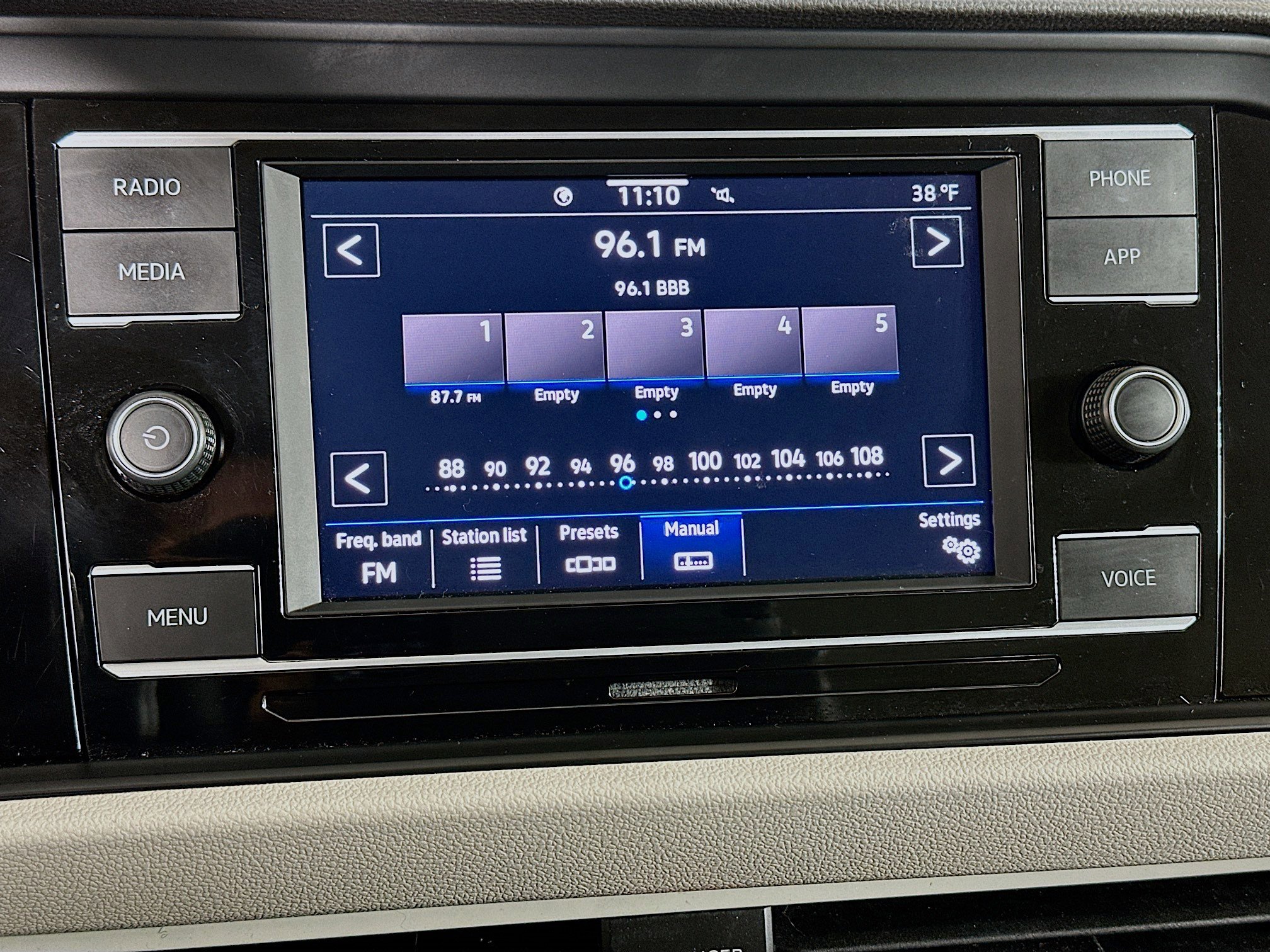 Used 2022 Volkswagen Jetta S image 21