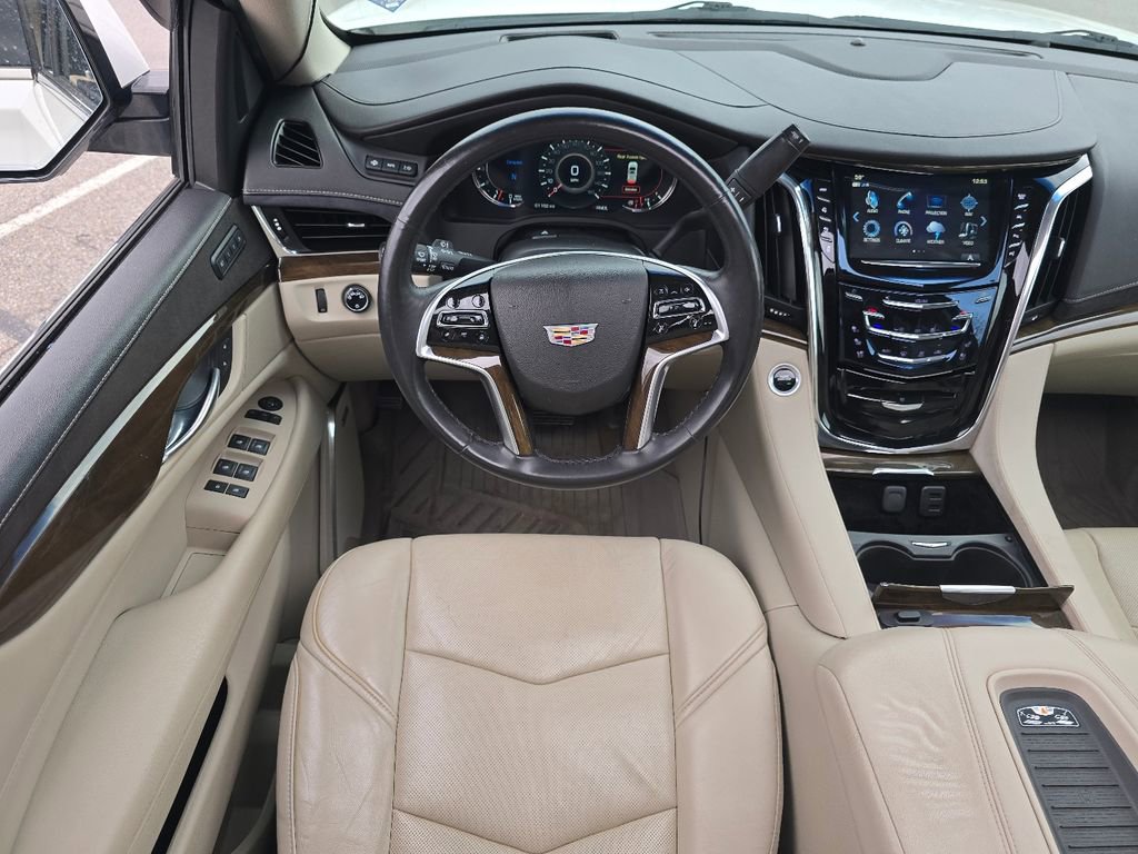 Used 2018 Cadillac Escalade Luxury image 24