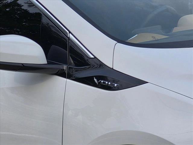Used 2017 Chevrolet Volt Premier w/ Driver Confidence II Package FWD image 6