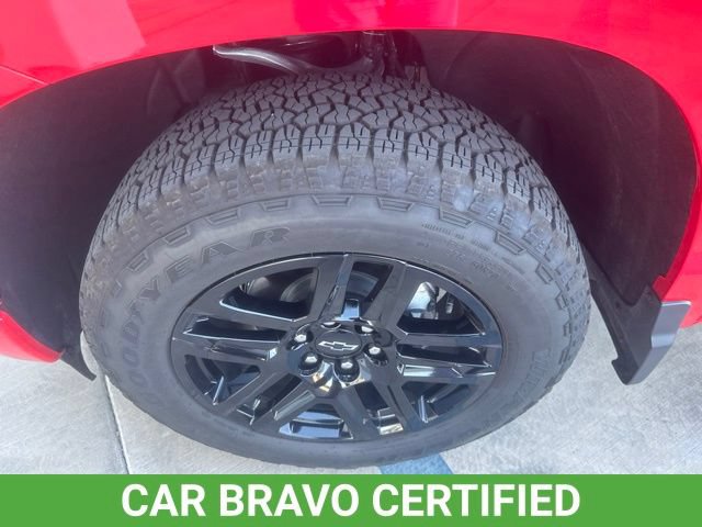 Used 2026 Chevrolet Silverado 1500 Custom w/ Turbomax Blackout Package AWD/4WD image 8
