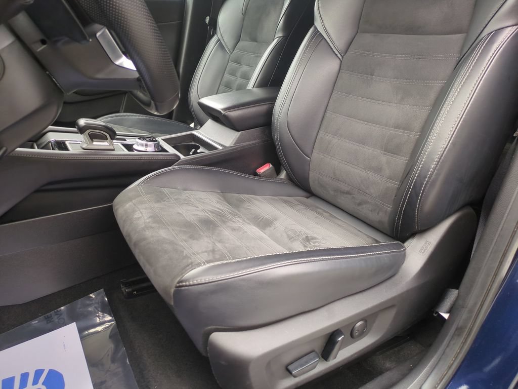 Used 2024 Mitsubishi Outlander AWD image 13