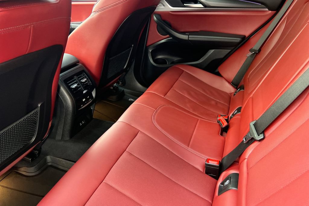 Used 2023 BMW X4 xDrive30i w/ M Sport Package AWD/4WD image 14