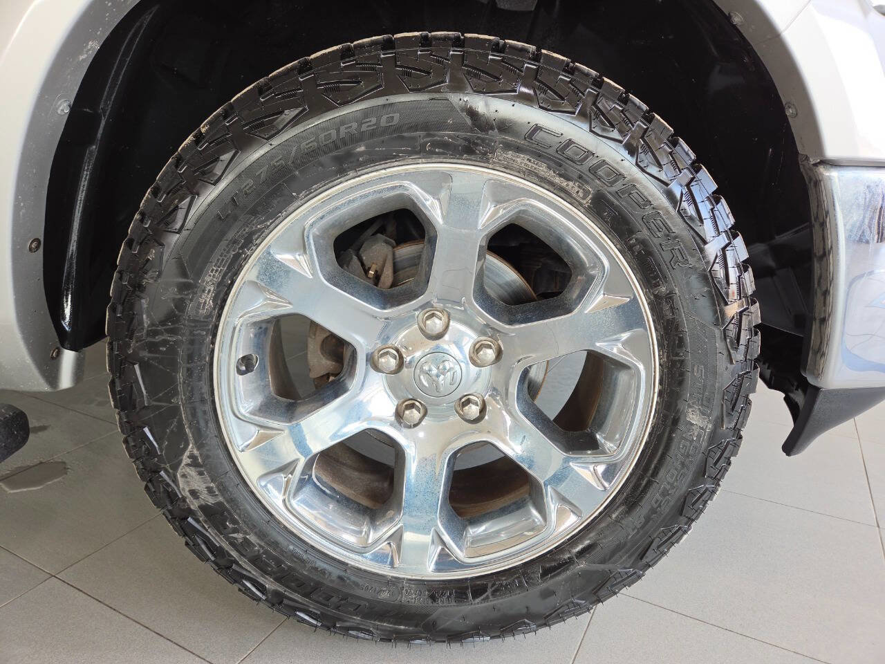Used 2013 RAM 1500 Laramie w/ Convenience Group AWD/4WD image 10