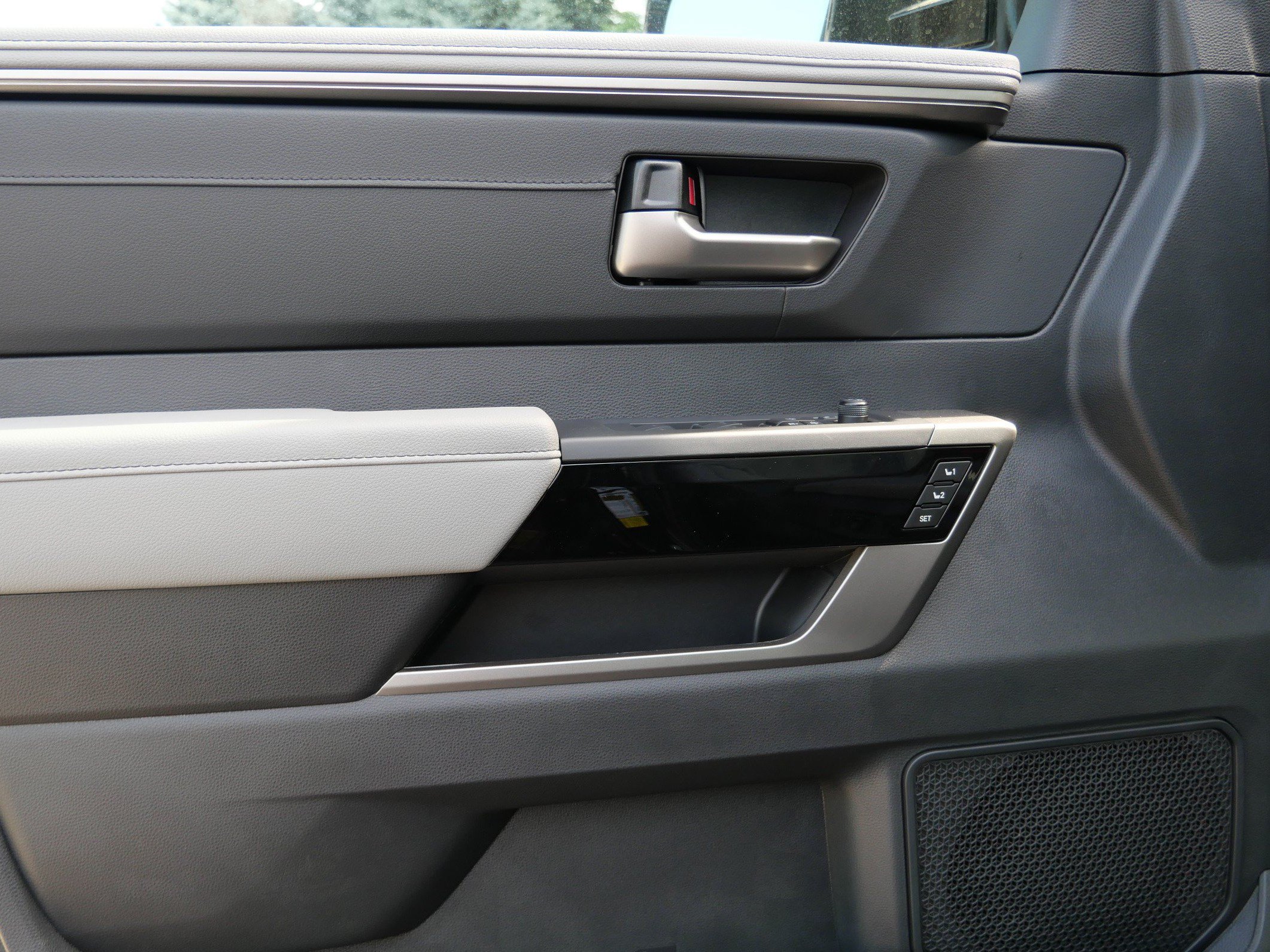 New 2026 Toyota Tundra Limited AWD/4WD image 6
