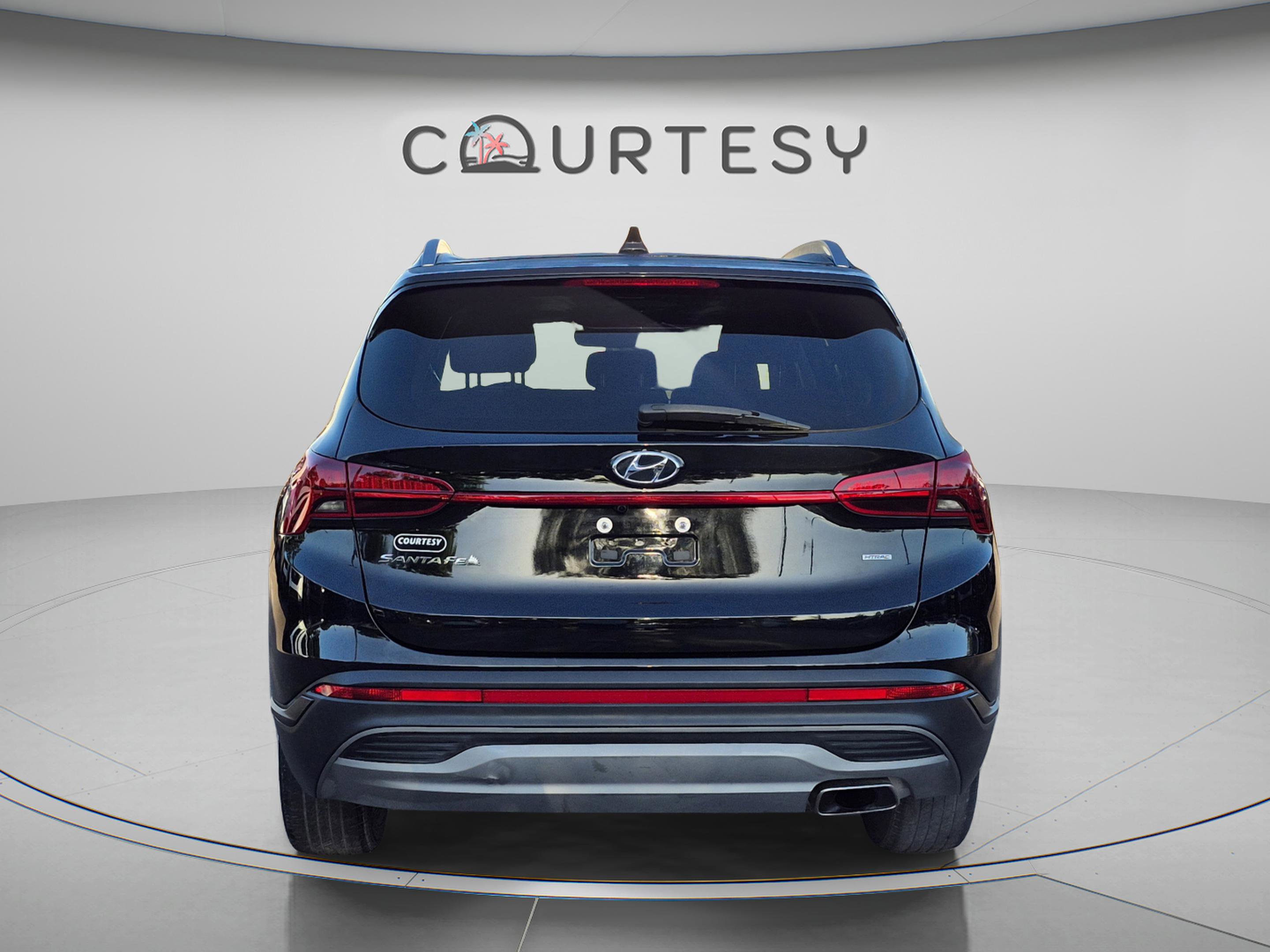 Certified 2023 Hyundai Santa Fe SEL w/ Cargo Package AWD/4WD image 4