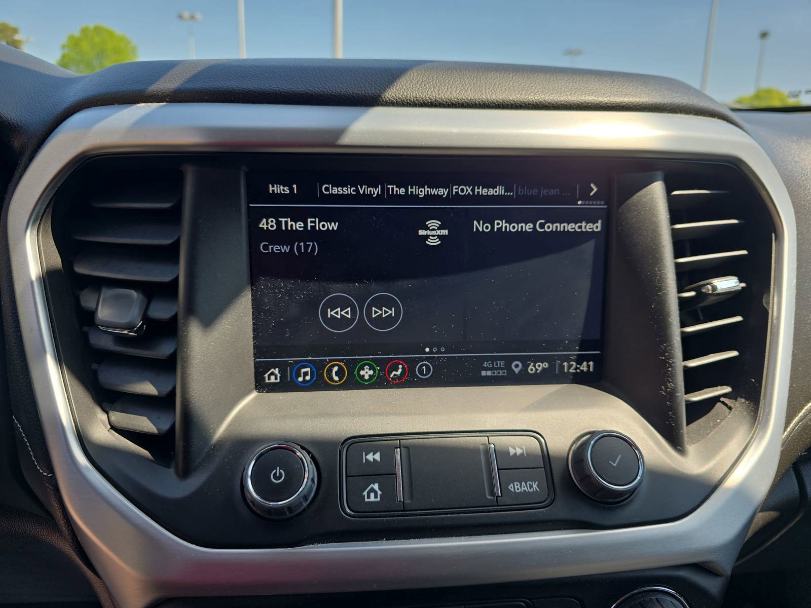 Used 2023 GMC Acadia SLE w/ Driver Convenience Package image 21