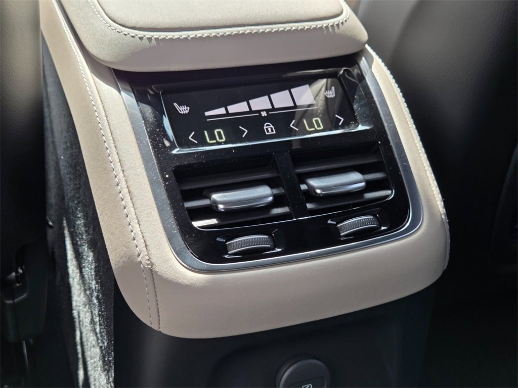 New 2026 Volvo XC90 T8 Plus image 14