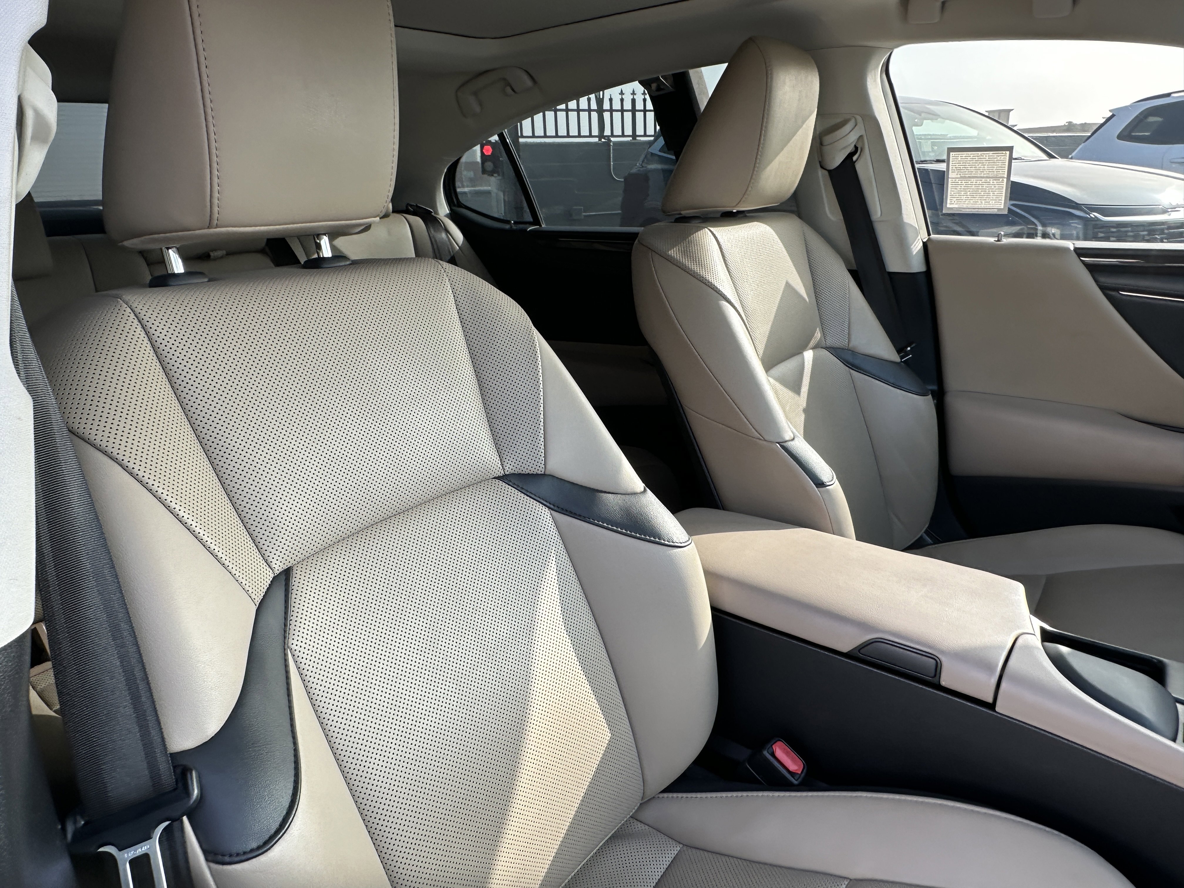 Used 2020 Lexus ES 350 w/ Premium Package image 15