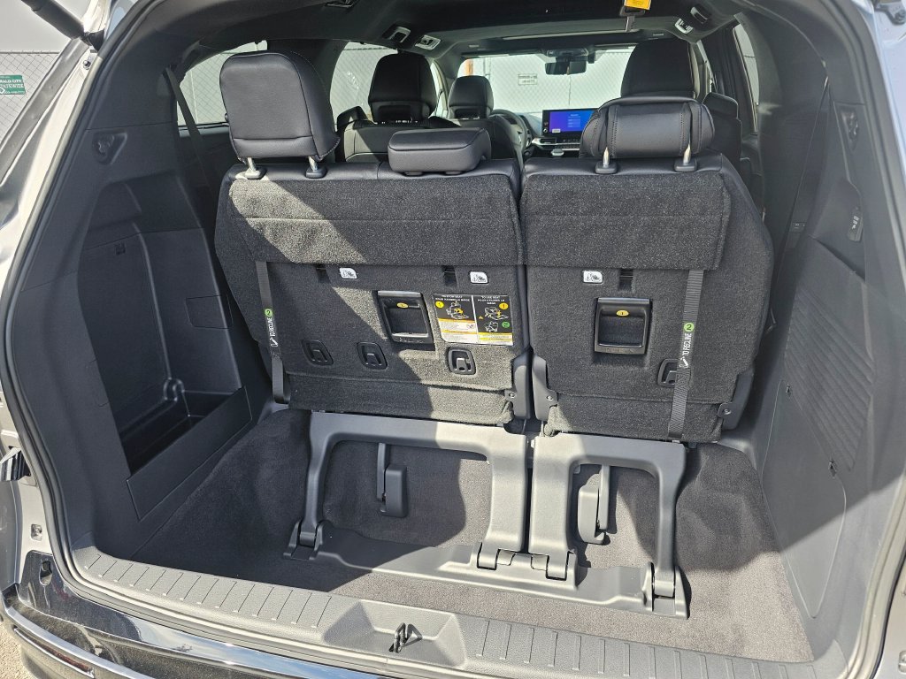 New 2026 Toyota Sienna Platinum AWD/4WD image 14