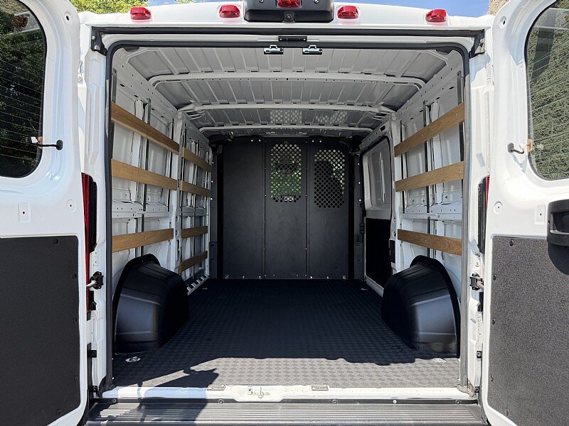 Used 2025 RAM ProMaster 2500 w/ U-Haul Equipment Group FWD image 21