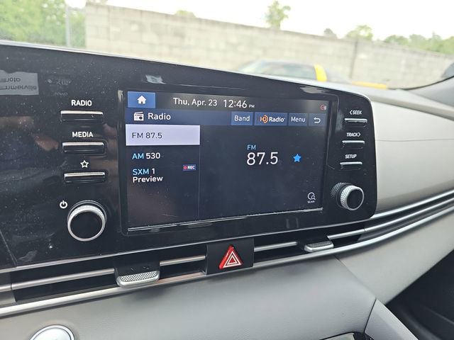 Used 2022 Hyundai Elantra SEL w/ Convenience Package FWD image 18