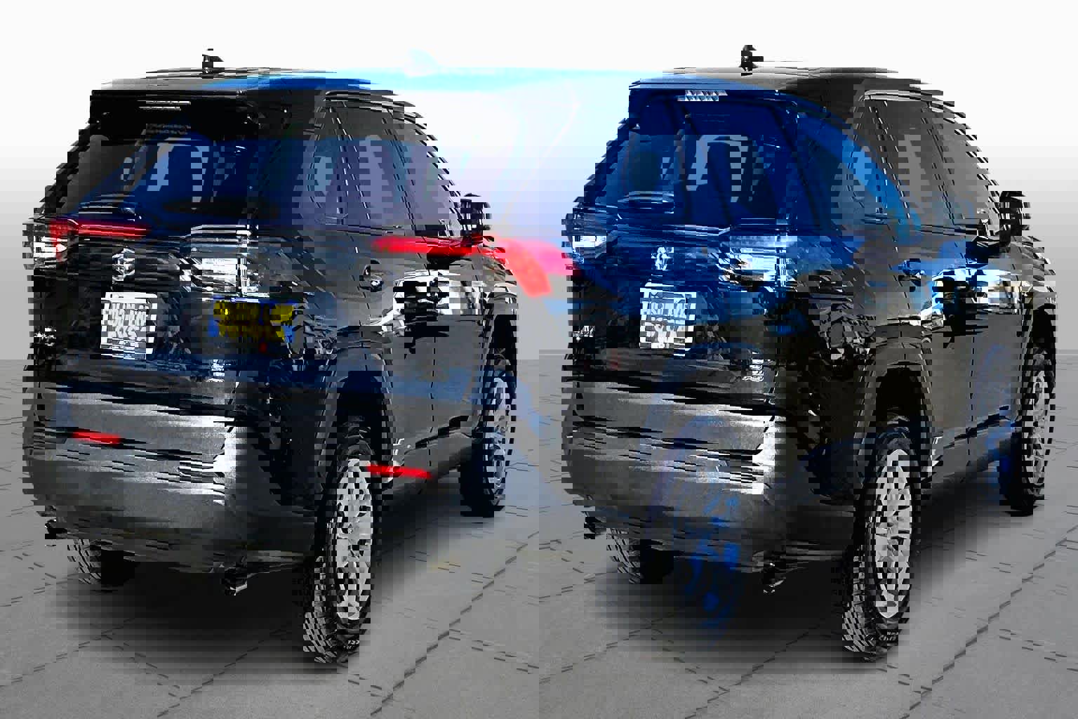 Used 2023 Toyota RAV4 LE image 12