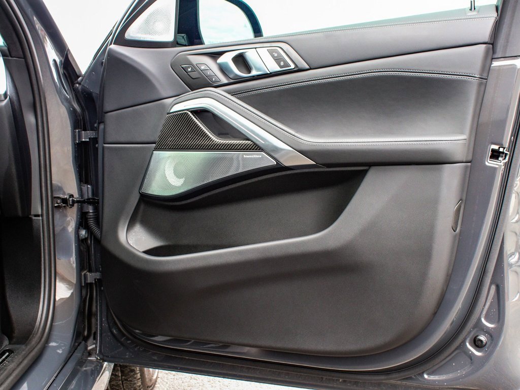 Used 2025 BMW X6 M Competition w/ Executive Package image 14