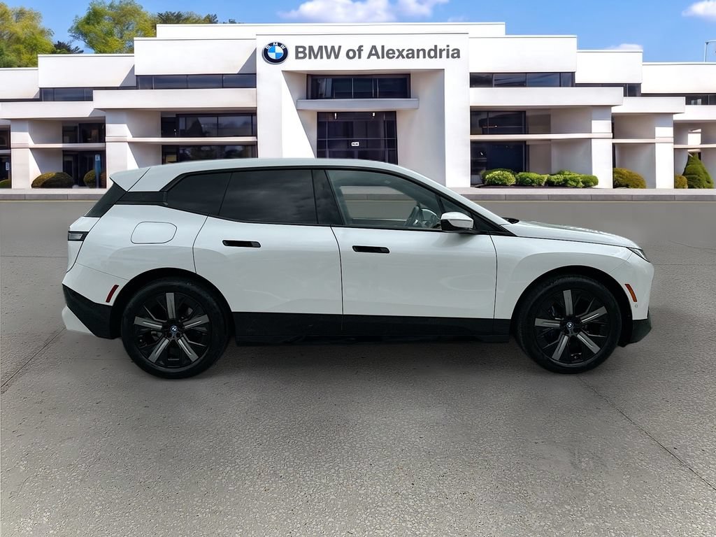 Certified 2024 BMW iX xDrive50 w/ Premium Package AWD/4WD image 8