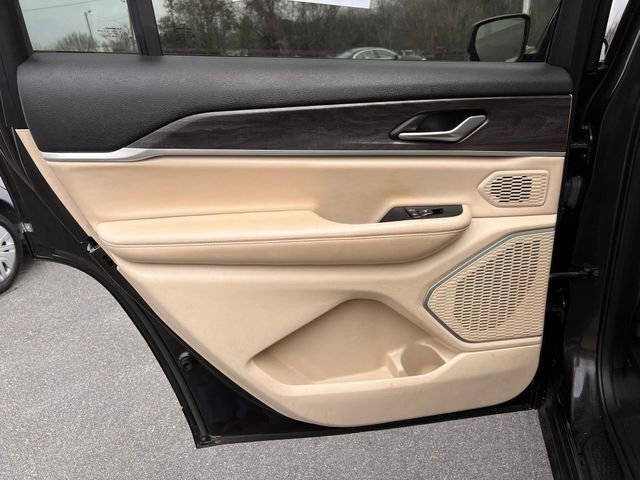 Used 2022 Jeep Grand Cherokee L Limited image 25