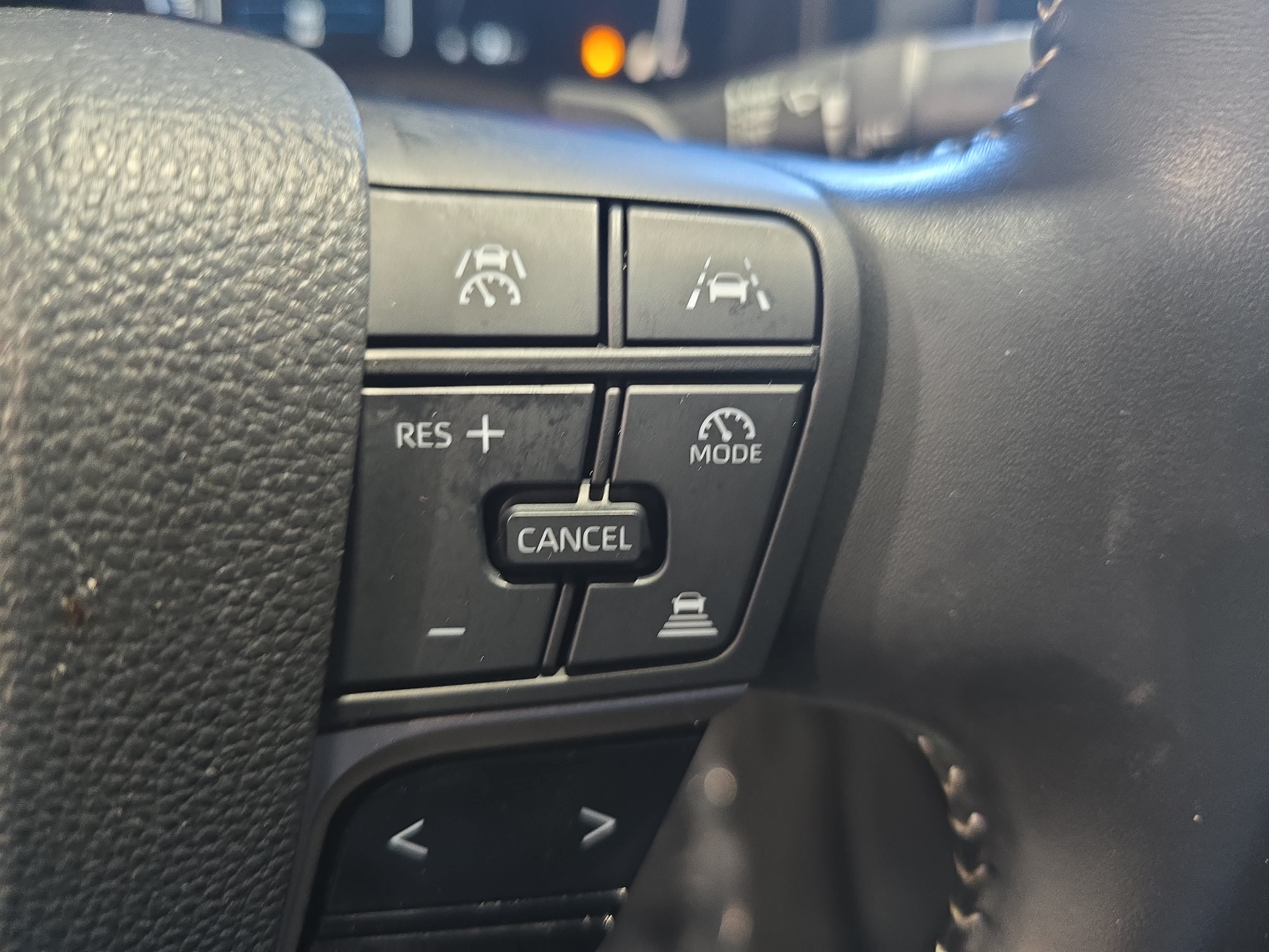 Used 2025 Toyota Camry SE w/ Multimedia Upgrade Package FWD image 17