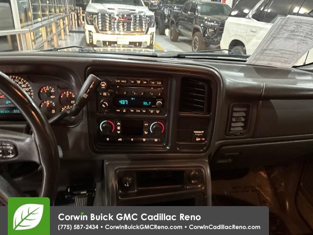 Used 2004 GMC Sierra 2500 SLT w/ Heavy-Duty Power Package AWD/4WD image 21