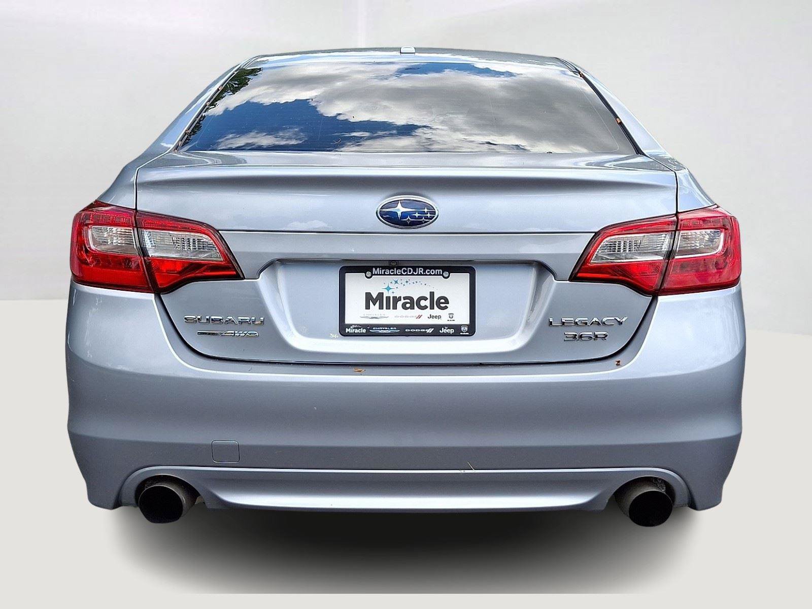 Used 2015 Subaru Legacy 3.6R Limited AWD/4WD image 5