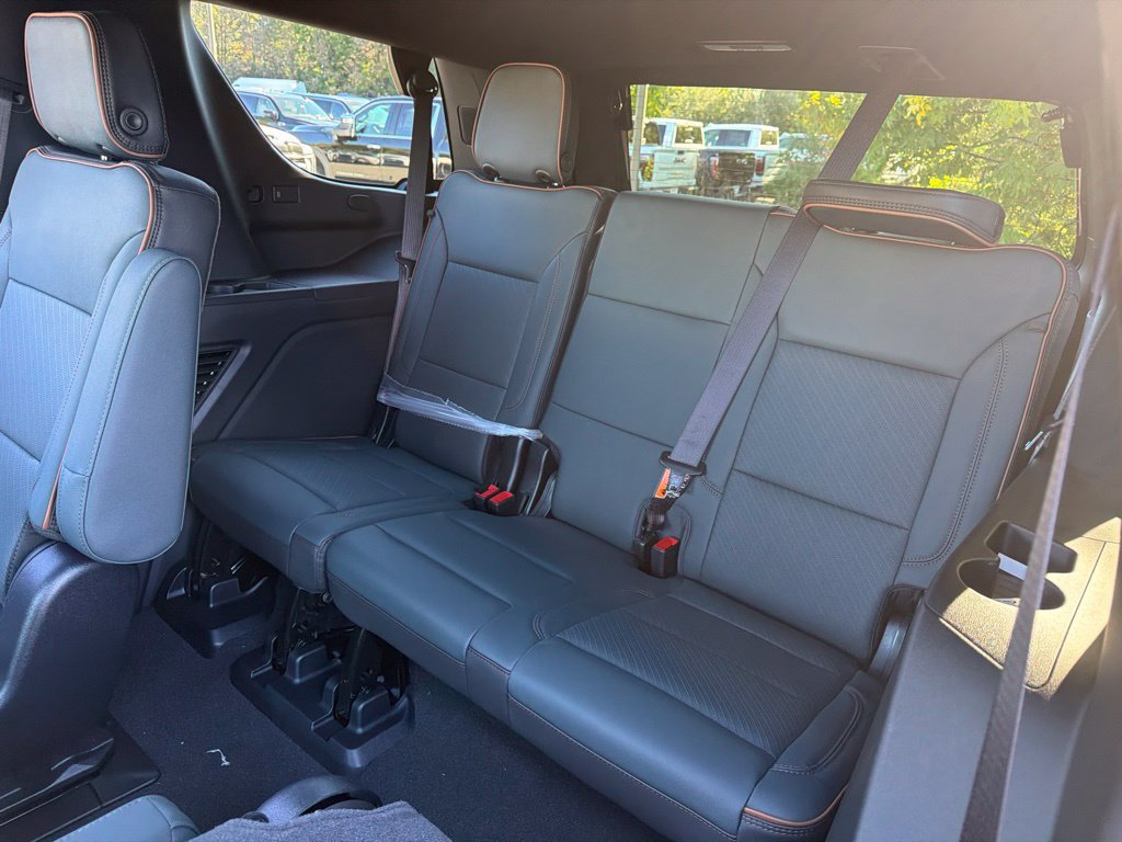 New 2026 GMC Yukon AT4 w/ AT4 Premium Plus Package AWD/4WD image 40