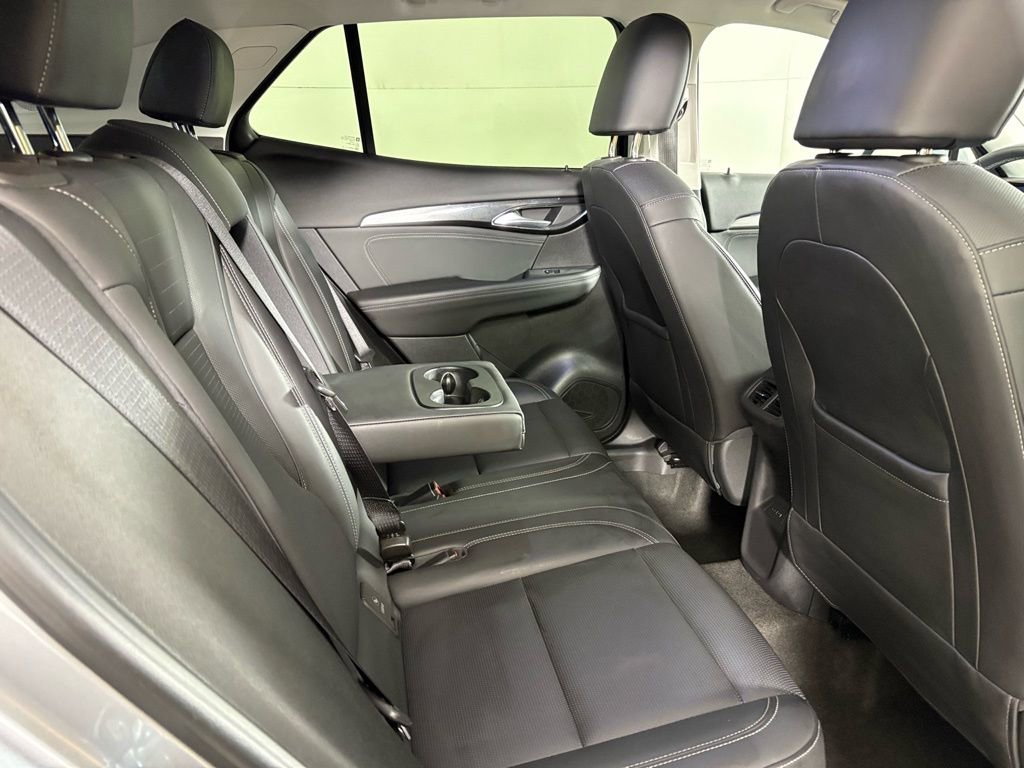 Used 2025 Buick Envision Preferred image 16