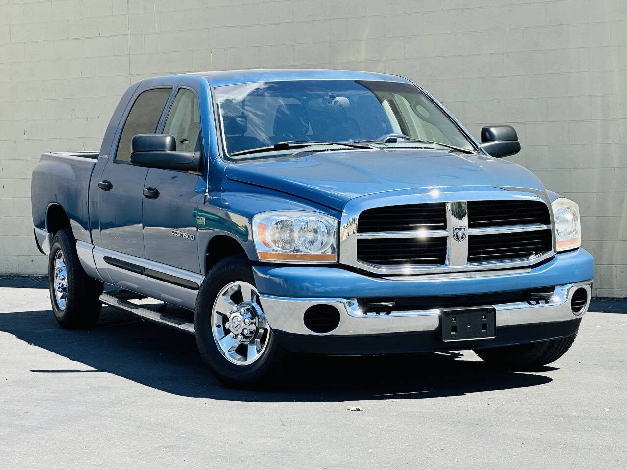 Used 2006 Dodge Ram 1500 Truck SLT w/ Trailer Tow Group RWD image 1