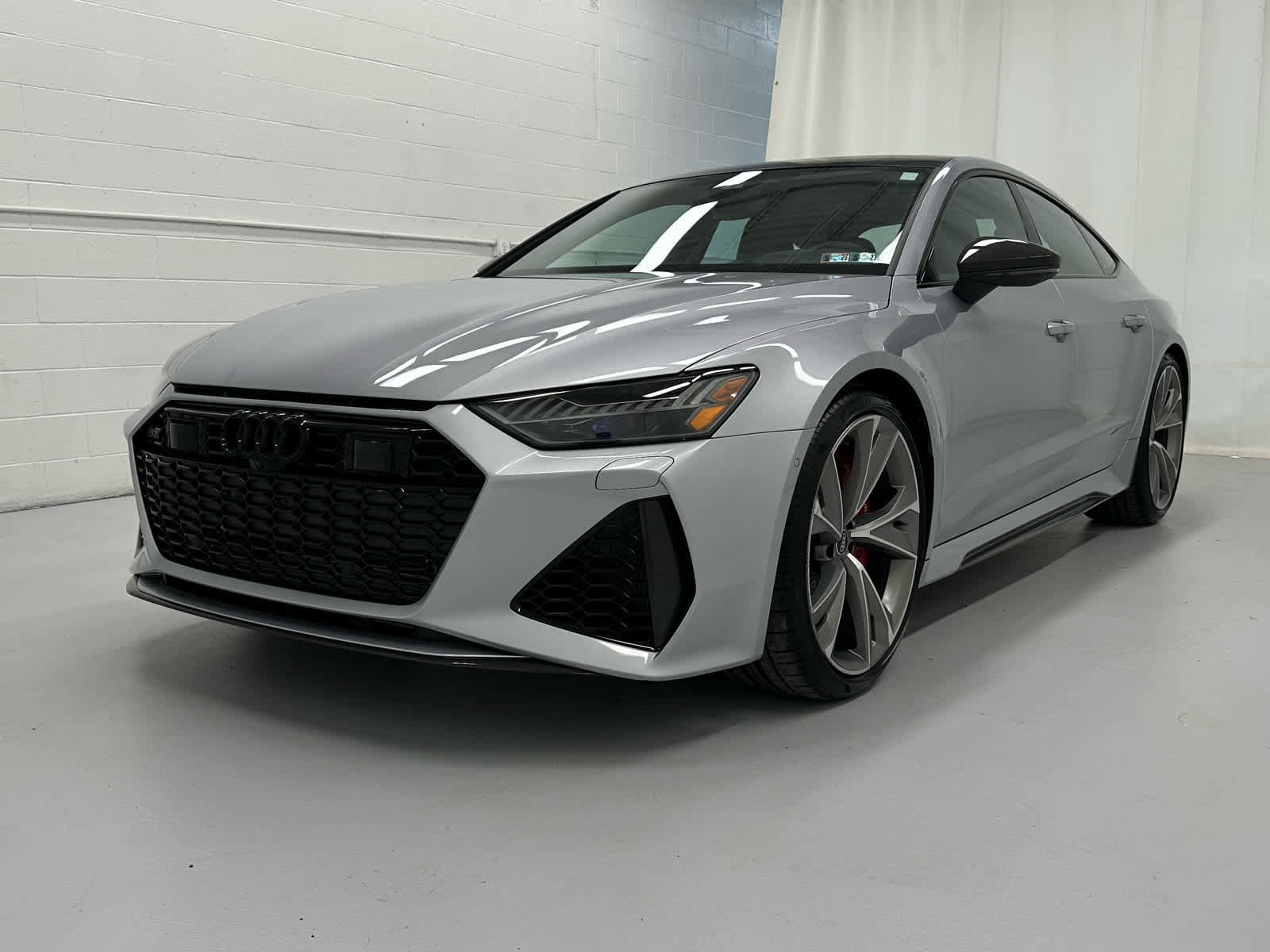 Used 2023 Audi RS 7 Sportback w/ Carbon Optic Package AWD/4WD image 4
