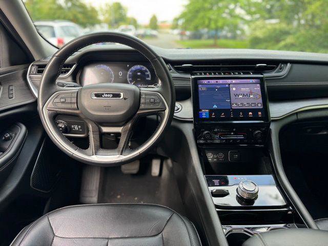 Certified 2022 Jeep Grand Cherokee Limited AWD/4WD image 13