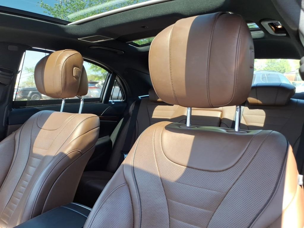 Used 2015 Mercedes-Benz S 550 Sedan image 17