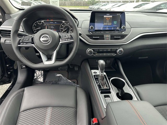 New 2025 Nissan Altima 2.5 SR image 17