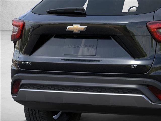 New 2026 Chevrolet Trax LT w/ Driver Confidence Package image 14