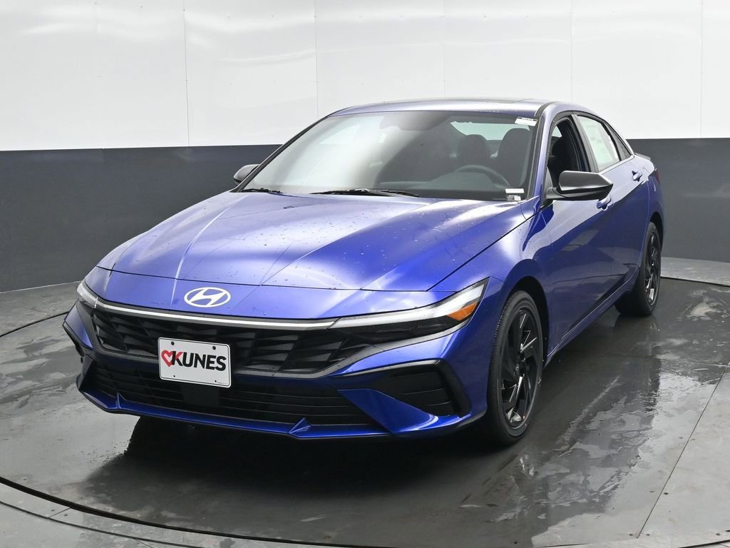 New 2026 Hyundai Elantra SEL Sport Premium FWD image 5
