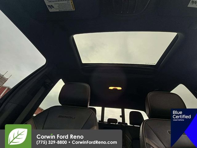 Used 2023 GMC Canyon Denali image 11