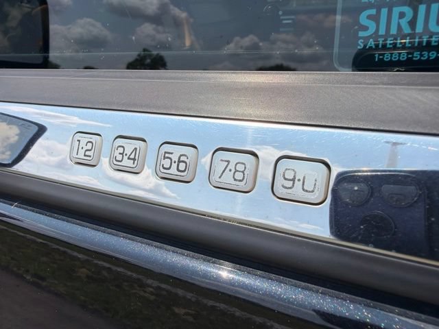 Used 2011 Lincoln Navigator 4WD w/ 101A Rapid Spec Order Code image 24