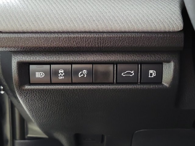 Used 2026 Toyota Camry SE FWD image 23