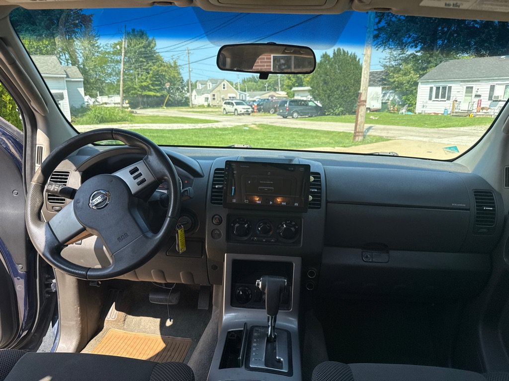 Used 2008 Nissan Pathfinder S AWD/4WD image 9