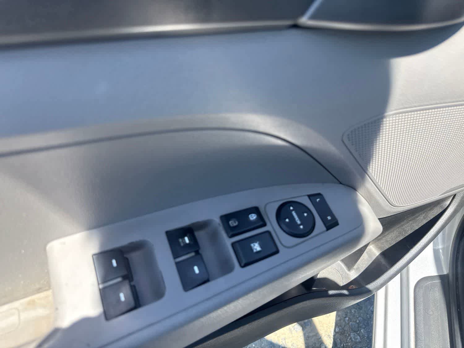 Used 2017 Hyundai Elantra SE FWD image 17