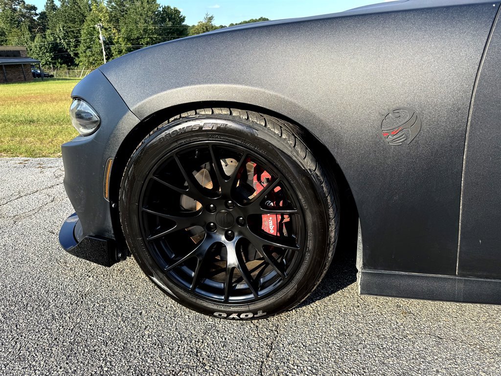 Used 2017 Dodge Charger R/T Scat Pack w/ Dynamics Package RWD image 13