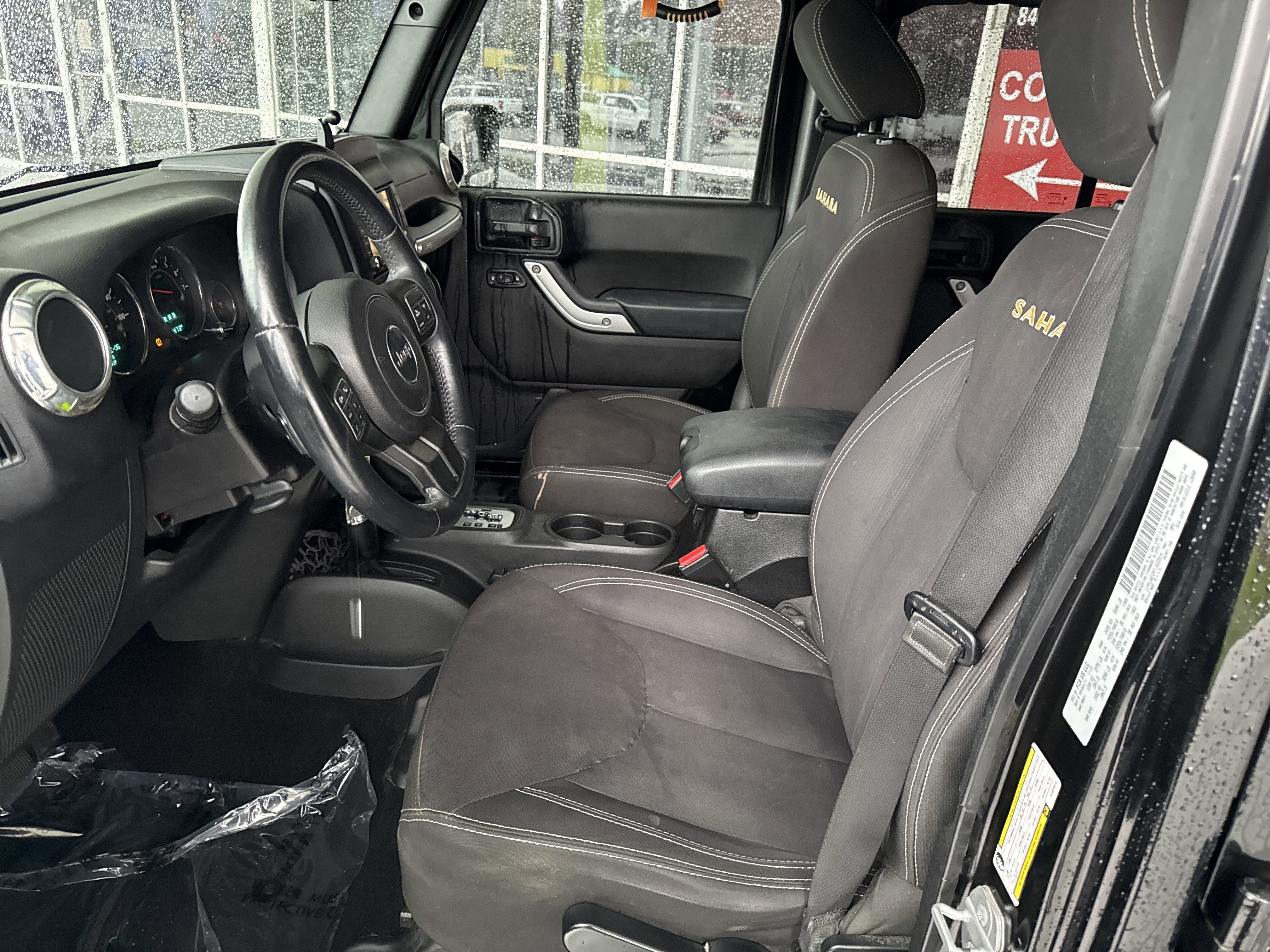 Used 2015 Jeep Wrangler Unlimited Sahara w/ Dual Top Group image 15